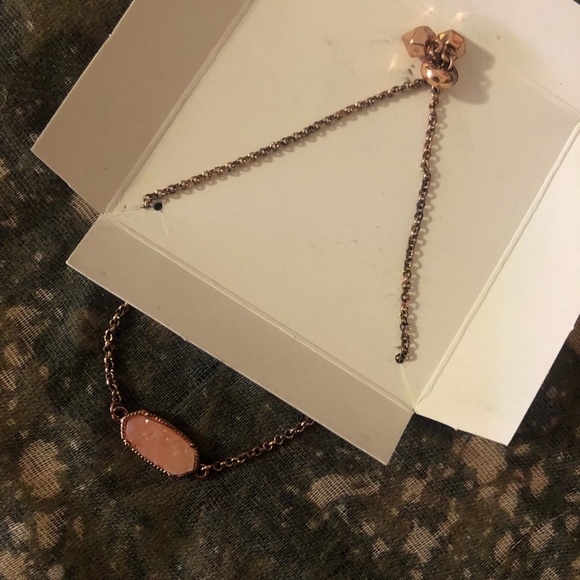 NWT Indigo Authority Mila Peach Quartz Druzy Bracelet and “Eat Pray Love….” Book - Picture 15 of 16